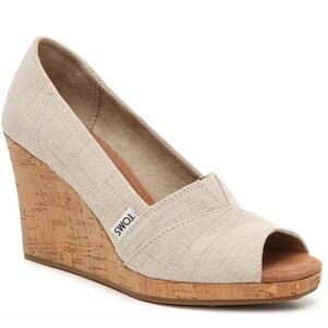 TOMS | Classic Wedge Sandal in Natural in Size 8.5